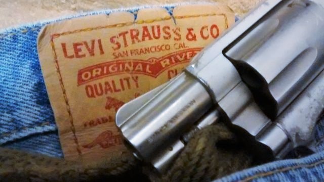 Levi’s Backs Gun Control Groups