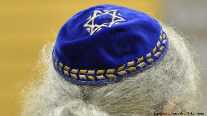 German Officials Warn Jews Against Wearing Kippahs In Public – Anti-Semitism Grows With Asylum-Seekers