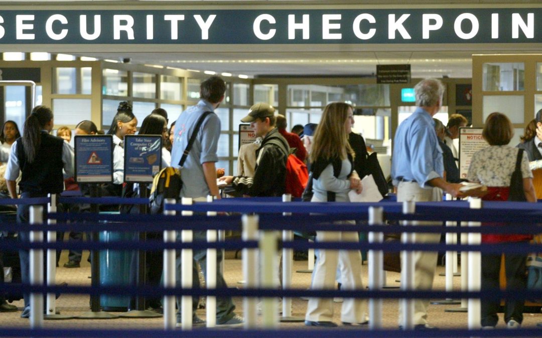 Feds Warn Arizonans – Drivers License Won’t Be Accepted For Air Travel Starting Next Year