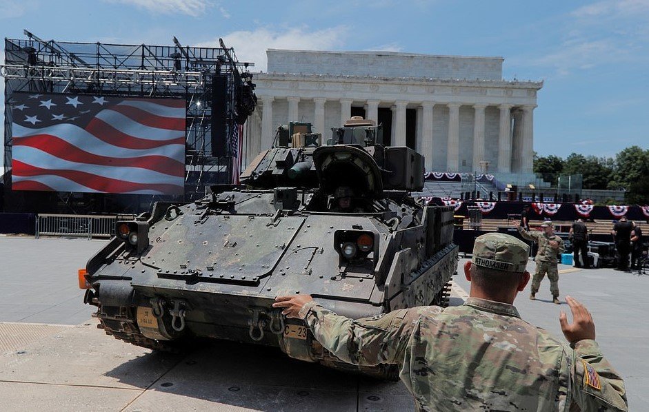 Tanks Arrive At Lincoln Memorial – Trump Ropes Off Iconic Area For 4th Of July VIP Party