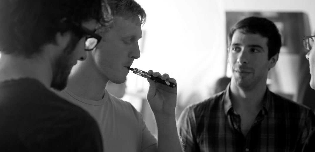 ELECTION 2020: Conservatives Warn Trump: BAN Vaping & LOSE Every Battleground State