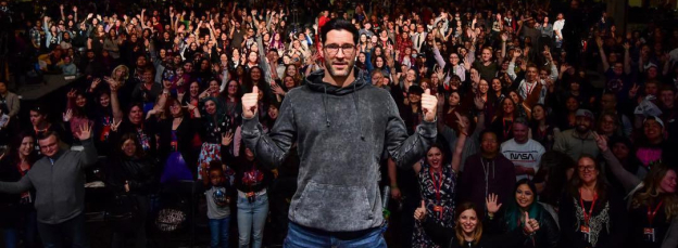 Tom Ellis Will Be BUSY IN 2020 – Appearing At LUCIFER Conventions In Italy, France, UK & US