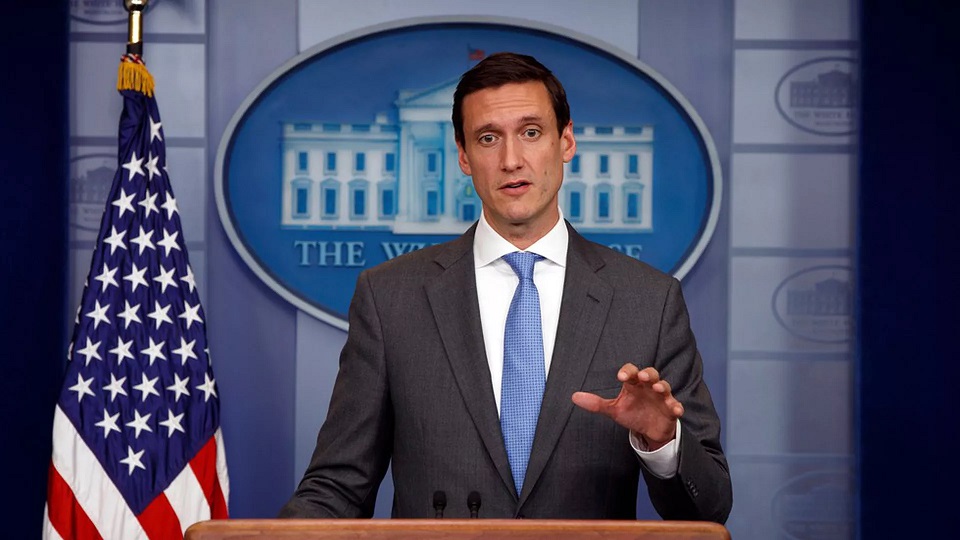 Ex-Trump Adviser Sounds Alarm on Coronavirus – “We Are 10 Days From Our Hospitals Getting Creamed”