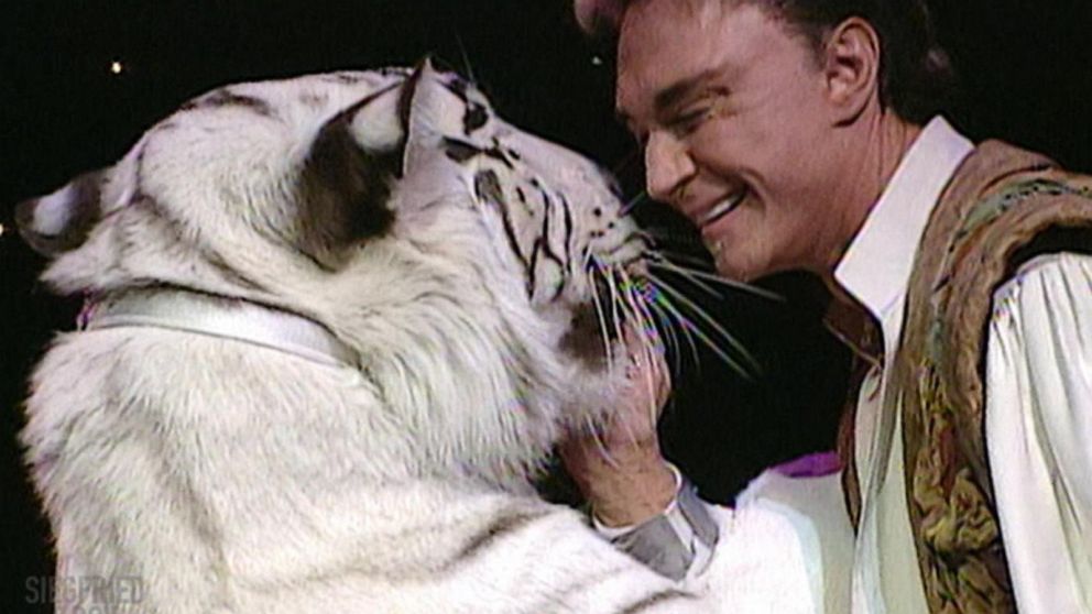 Legendary Vegas Magician Roy Horn Of Siegfried & Roy Dies Following Coronavirus Battle