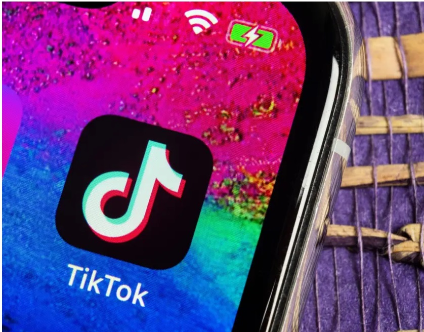 TikTok CRASHES – Video Views & Like Counts Were Reset – Is A BAN Coming?