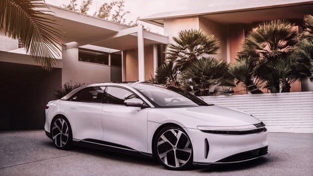 Move Over Tesla, Here Comes Lucid With An AMAZING Electric Air Sedan