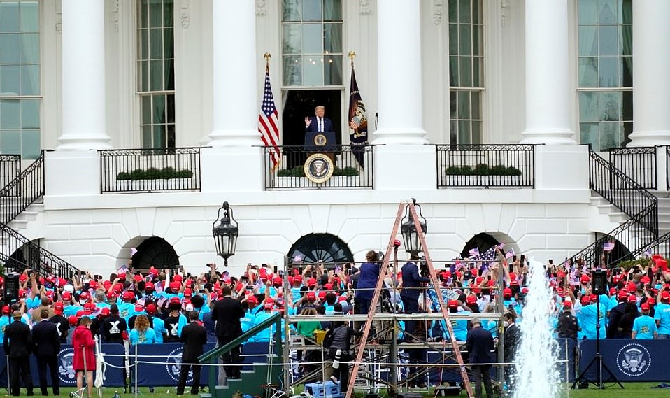 From A Balcony, Trump Resumes Campaigning – Lies About Coronavirus ‘Disappearing’