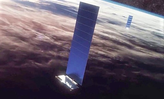 SpaceX’s Starlink & OneWeb Satellites Come Within 190 Feet Of CRASHING In Orbit