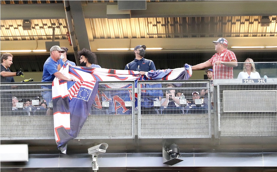 Thugs Bounced From Yankees Game After Unfurling ‘Trump Won’ Banner